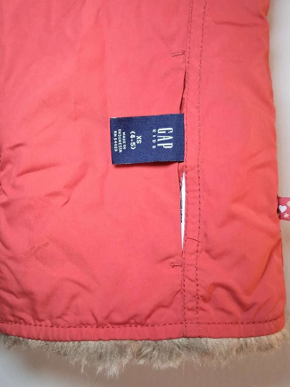 GAP Red Faux-Fur Lined Girls' Hooded Vest Size XS